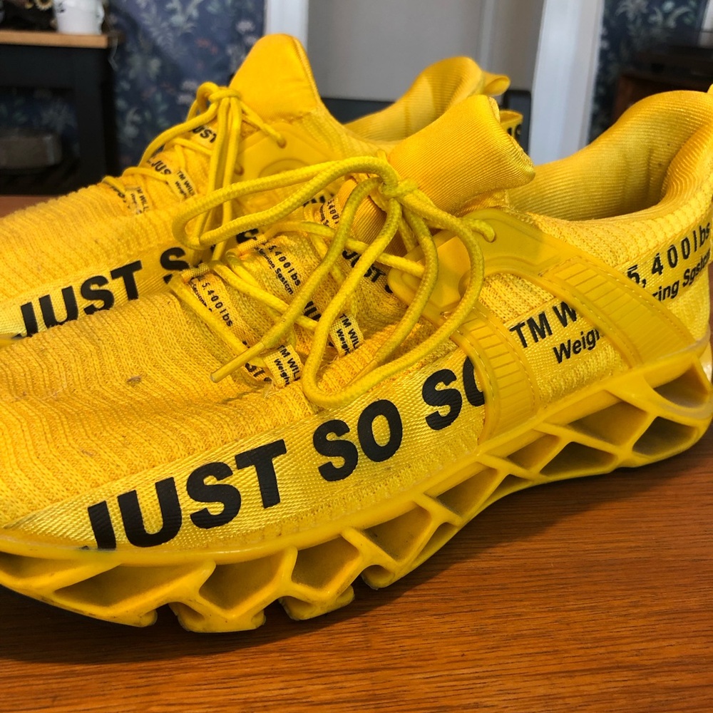 Men’s sneakers size 12